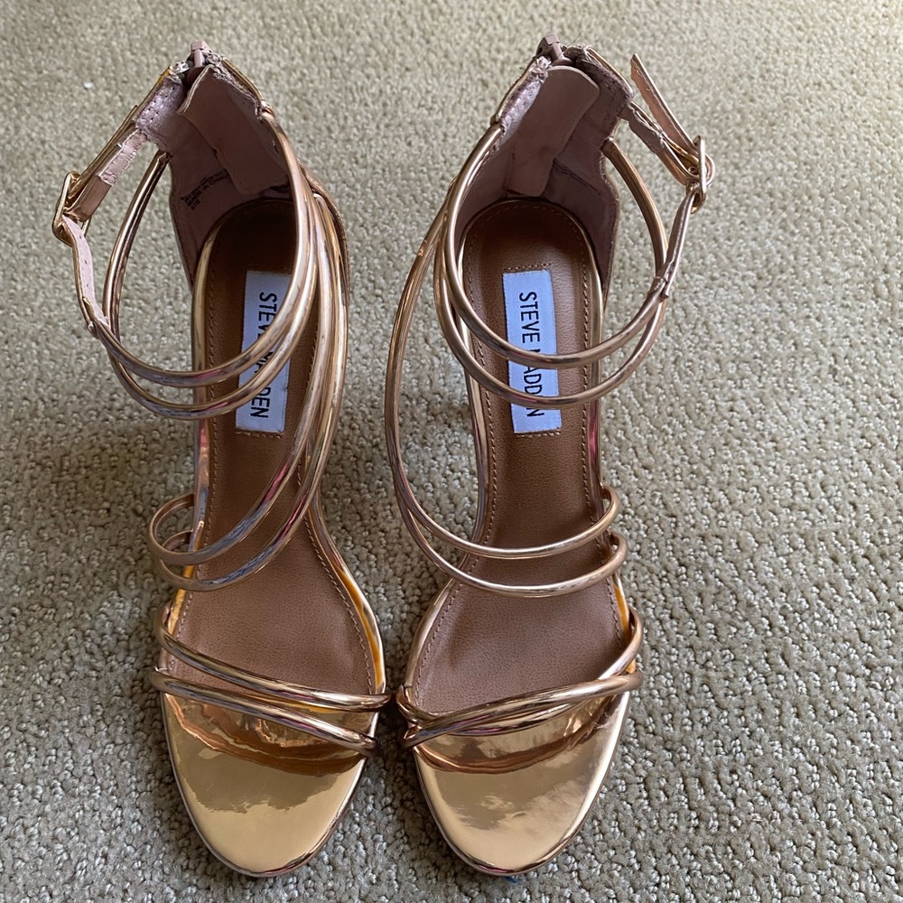 Steve Madden Size 6 Rose Gold Heels